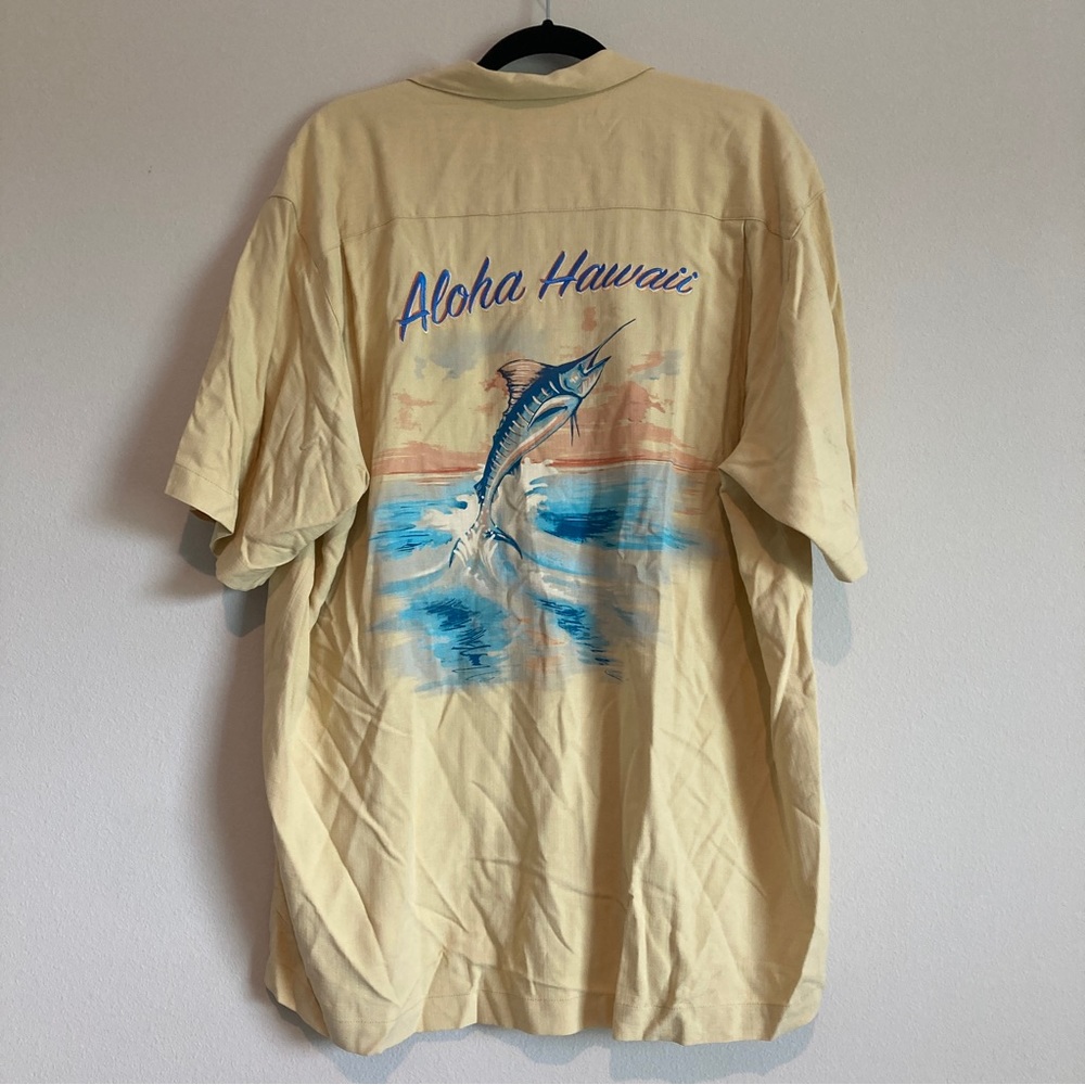 Tommy Bahama Men’s Button Down Collared Hawaiian Shirt 100% Silk Size XL Yellow